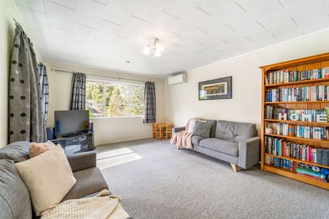 Photo of property in 8 Newstead Avenue, Browns Bay, Auckland, 0632