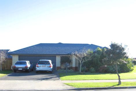 Photo of property in 3 Blackwood Drive, Wattle Downs, Auckland, 2103