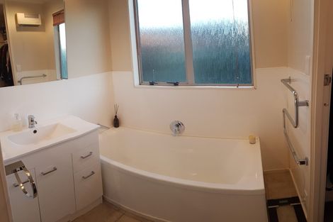 Photo of property in 37 Basley Road, Owhata, Rotorua, 3010