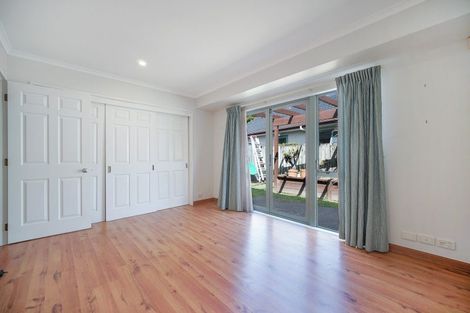 Photo of property in 2 Hillwell Drive, Henderson, Auckland, 0612