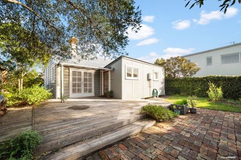 Photo of property in 2/2 Evan Street, Belmont, Auckland, 0622