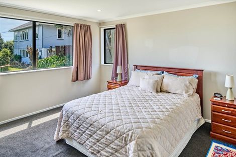 Photo of property in 23 View Road, Titahi Bay, Porirua, 5022
