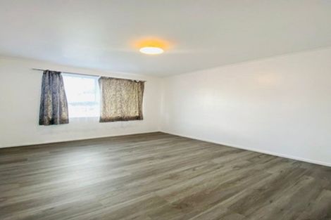 Photo of property in 1/6 Myna Place, Weymouth, Auckland, 2103