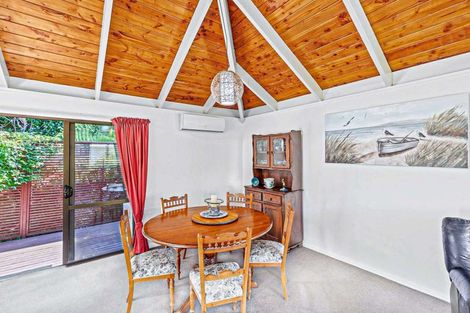 Photo of property in 3/72 Lake Road, Northcote, Auckland, 0627
