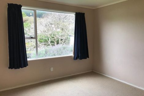 Photo of property in 30a Coates Street, Tawa, Wellington, 5028