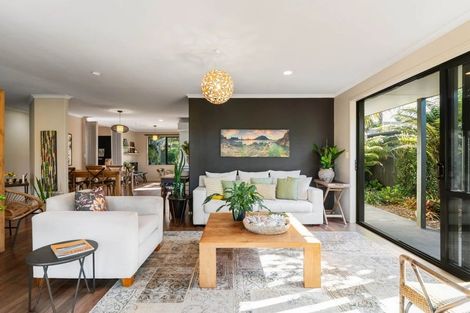 Photo of property in 18 Oriental Parade, Papamoa Beach, Papamoa, 3118