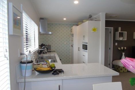 Photo of property in 35 Weggery Drive, Waikanae Beach, Waikanae, 5036