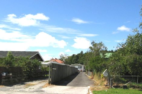Photo of property in 2/75 Sylvia Road, Hillcrest, Auckland, 0627