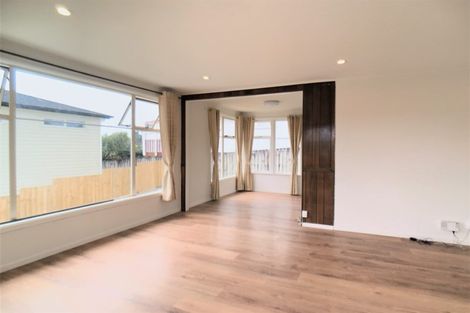 Photo of property in 8a Harrington Road, Henderson, Auckland, 0610