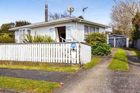 Photo of property in 13 Bridger Place, Eltham, 4322
