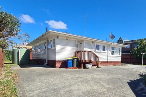 Photo of property in 6 Longburn Road, Henderson, Auckland, 0610