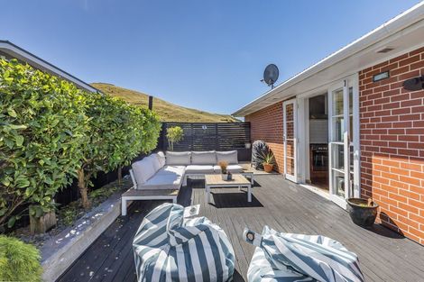 Photo of property in 18 Kapekape Place, Pukerua Bay, 5026