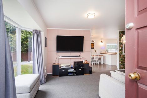 Photo of property in 21 Dalfield Place, Highbury, Palmerston North, 4412