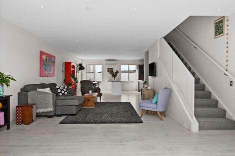 Photo of property in The Terraces, 37/9 Humber Street, Pandora, Napier, 4110