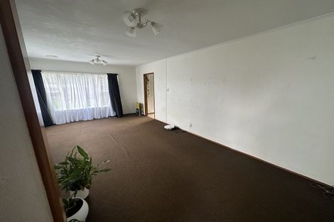 Photo of property in 1/663 Te Atatu Road, Te Atatu Peninsula, Auckland, 0610