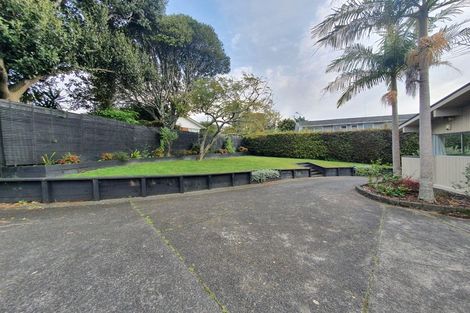 Photo of property in 2/42 Knightsbridge Drive, Forrest Hill, Auckland, 0620