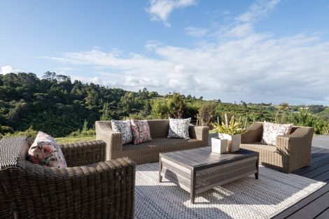 Photo of property in 83 Griggs Road, East Tamaki Heights, Auckland, 2016