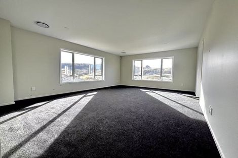 Photo of property in 7 Swinton Place, Churton Park, Wellington, 6037