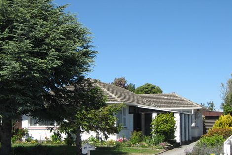 Photo of property in 14 Te Rama Place, Wainoni, Christchurch, 8061