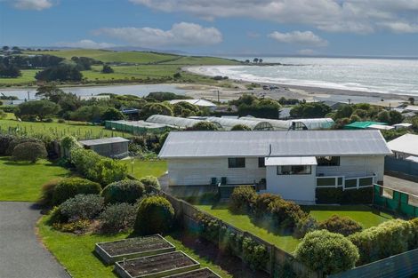 Photo of property in 16 Semple Street, Kakanui, Oamaru, 9495