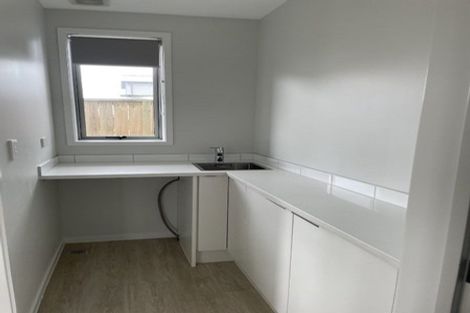 Photo of property in 3/51 Wharf Road, Te Atatu Peninsula, Auckland, 0610