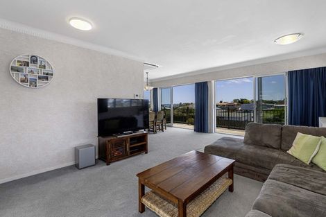 Photo of property in 6 Laing Place, Otumoetai, Tauranga, 3110