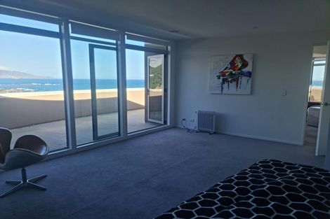 Photo of property in 114 The Esplanade, Houghton Bay, Wellington, 6023