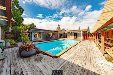 Photo of property in 7 Riverina Avenue, Pakuranga, Auckland, 2010