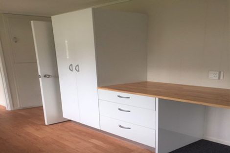 Photo of property in 9 Shale Avenue, Massey, Auckland, 0614