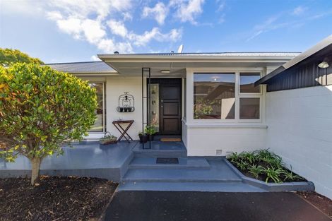 Photo of property in 32 Rossiter Avenue, Redwood, Christchurch, 8051