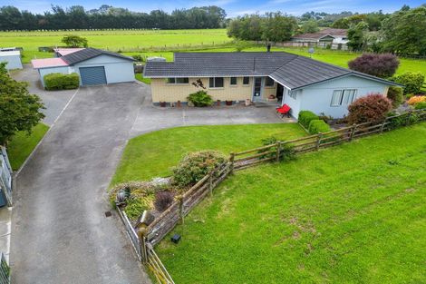 Photo of property in 921 State Highway 1, Te Horo, Otaki, 5581