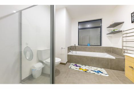 Photo of property in 49 Battalion Drive, Papakura, 2110