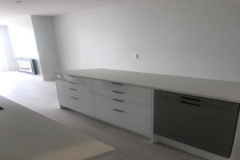 Photo of property in 8/83 Hinemoa Street, Birkenhead, Auckland, 0626