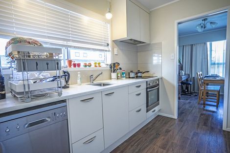 Photo of property in 1/32 Weldene Avenue, Glenfield, Auckland, 0629