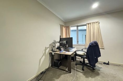 Photo of property in Onslow Heights, 17d Onslow Road, Khandallah, Wellington, 6035