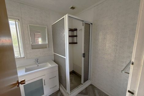 Photo of property in 190 Universal Drive, Henderson, Auckland, 0610