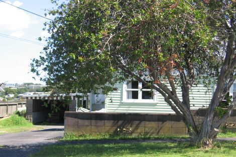 Photo of property in 1/46 Gulf View Road, Murrays Bay, Auckland, 0630