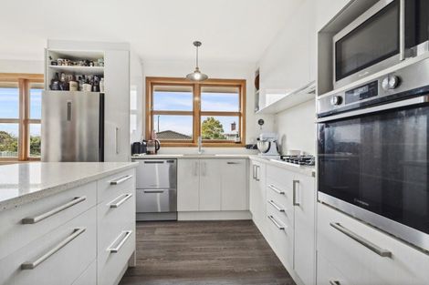 Photo of property in 16 Trentham Road, Papakura, 2110