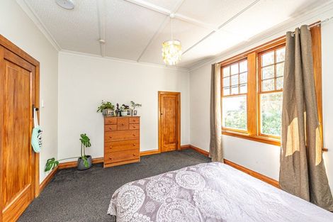 Photo of property in 17 Tarata Street, Saint Johns Hill, Whanganui, 4501