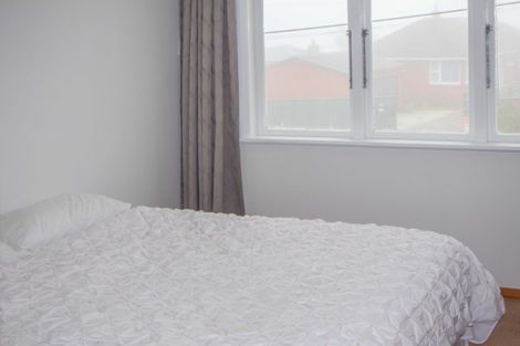 Photo of property in 20 Cotswold Crescent, Newlands, Wellington, 6037