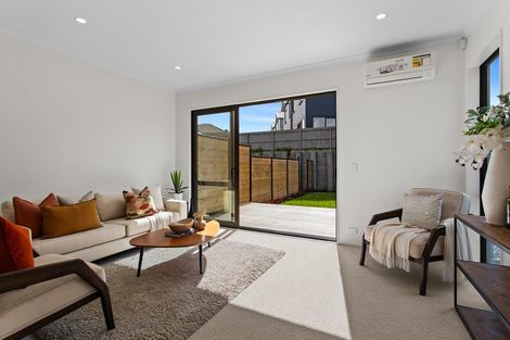 Photo of property in 15 Roundel Crescent, Whenuapai, Auckland, 0618