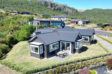 Photo of property in 4 Harrier Lane, Kinloch, Taupo, 3377