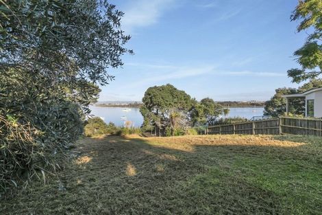 Photo of property in 2/11 Beach Haven Road, Beach Haven, Auckland, 0626