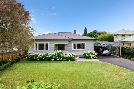 Photo of property in 25 Casey Avenue, Fairfield, Hamilton, 3214