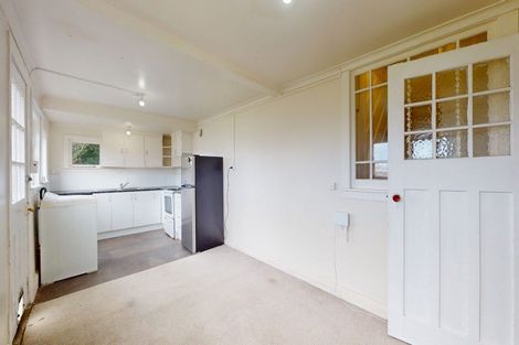 Photo of property in 88 Kelburn Parade, Kelburn, Wellington, 6012