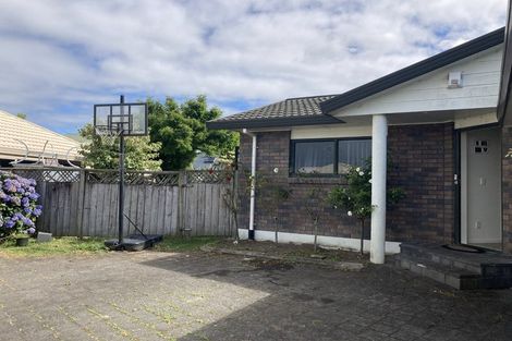 Photo of property in 17 Hastings Place, Hamilton Lake, Hamilton, 3204