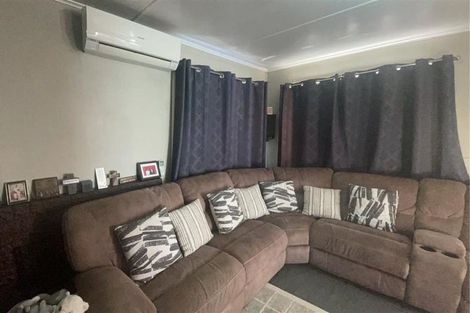 Photo of property in 1/6 Hunua Road, Papakura, 2110