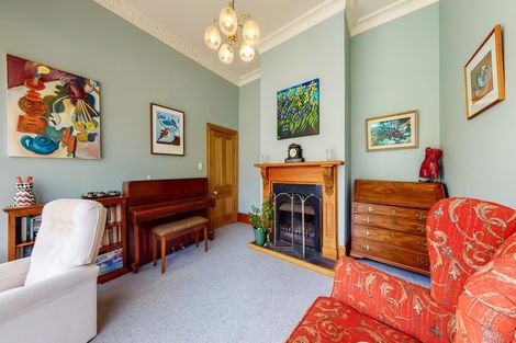 Photo of property in 123 Kelburn Parade, Kelburn, Wellington, 6012