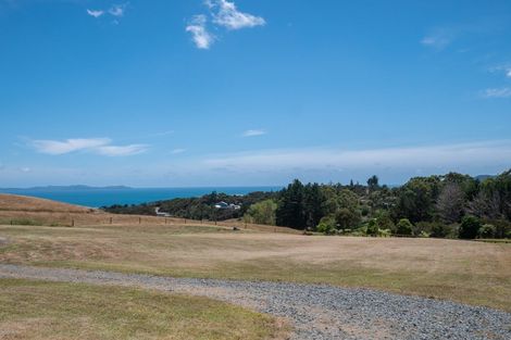 Photo of property in 14 Spicer Road, Cable Bay, 0420