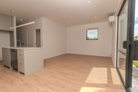 Photo of property in 1/39 Archers Road, Hillcrest, Auckland, 0629